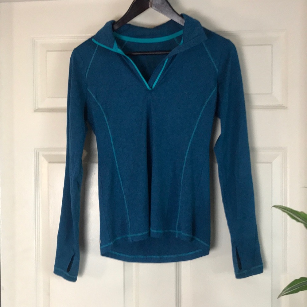 Pull over dry more tech workout gear thumb loop